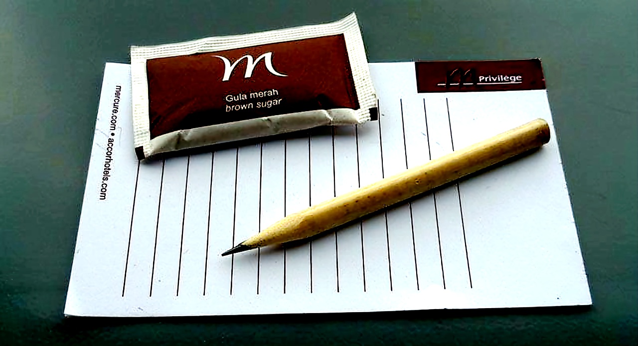 Notes dan pensil Mercure Hotel
