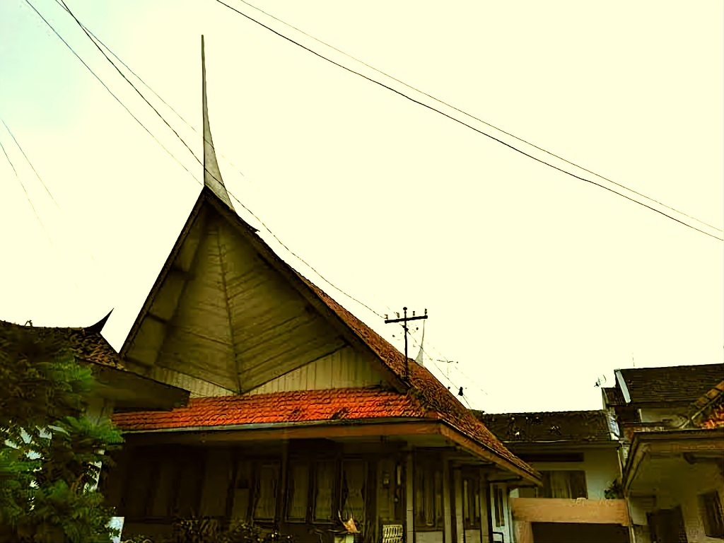 Rumah Minangkabau di Jalan Langensuko Salatiga Jateng