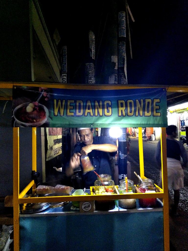 Ronde Pak Suparno di Pasar Kecapi, Pondokmelati, Bekasi 
