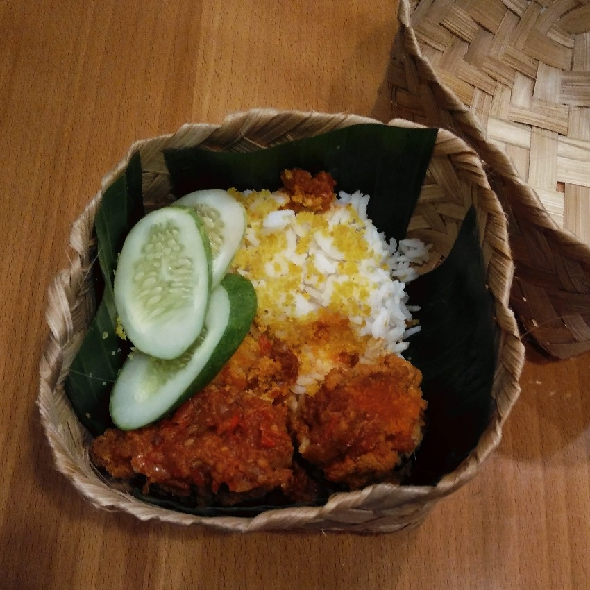 Nasi ayam Ambyar GoFood Pondokgede Bekasi Jawa Barat 
