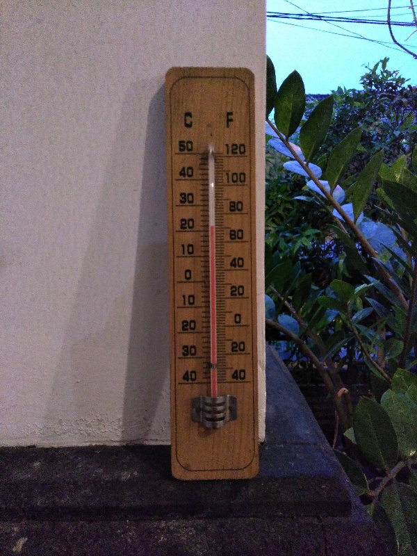 Termometer alkohol mengukur suhu udara Kota Bekasi, Jabar 