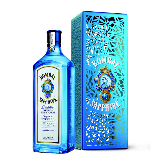Gin Bombay Sapphire, yang biru botolnya, isinya tidak 