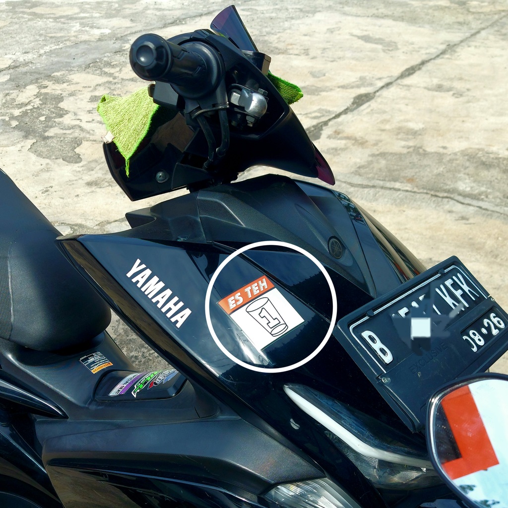 Stiker es teh 1 pada sepeda motor apa artinya 