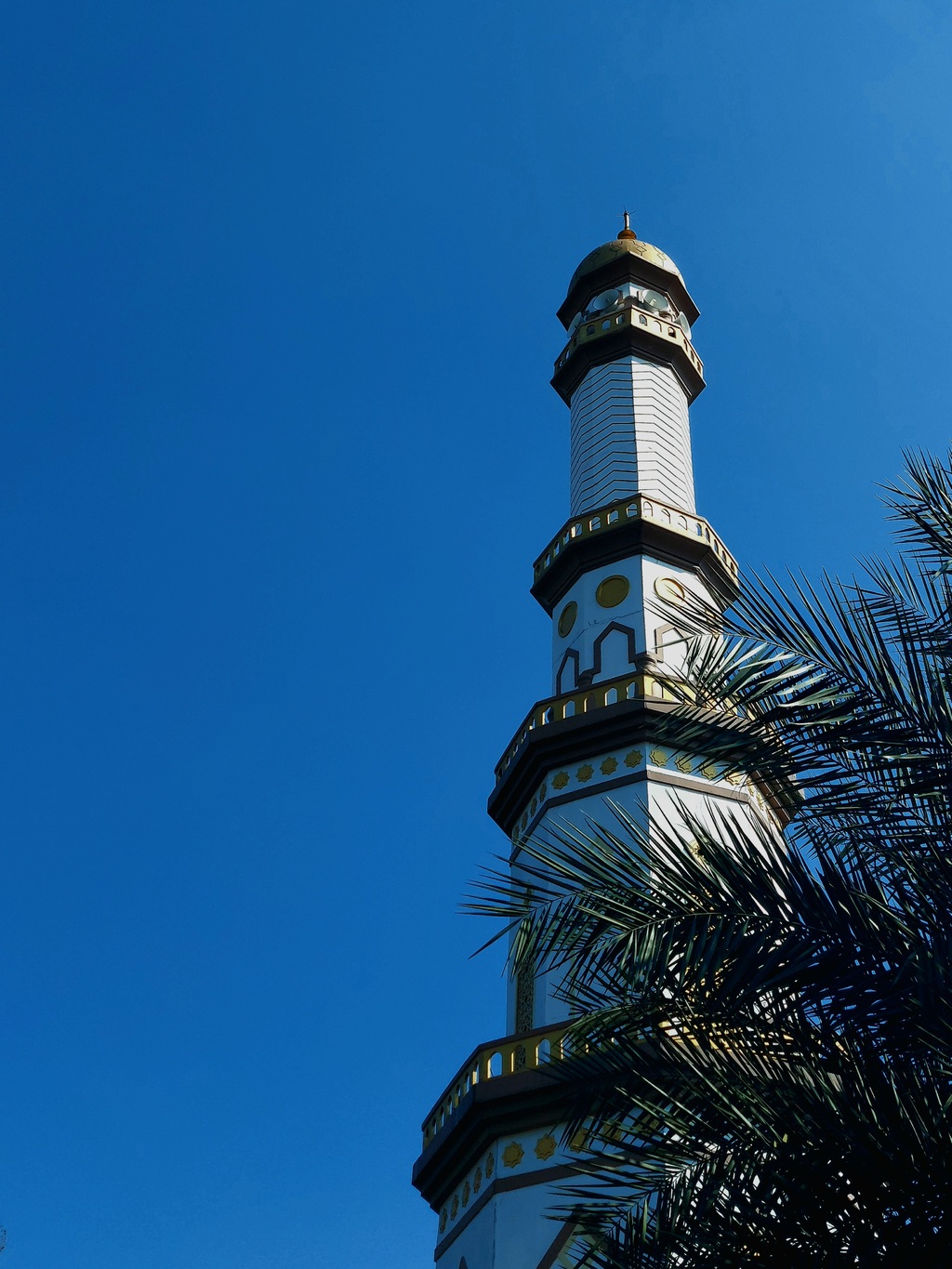 Minaret Masjid Al Huda, Chandra Baru, Jatirahayu, Pondokmelati, y