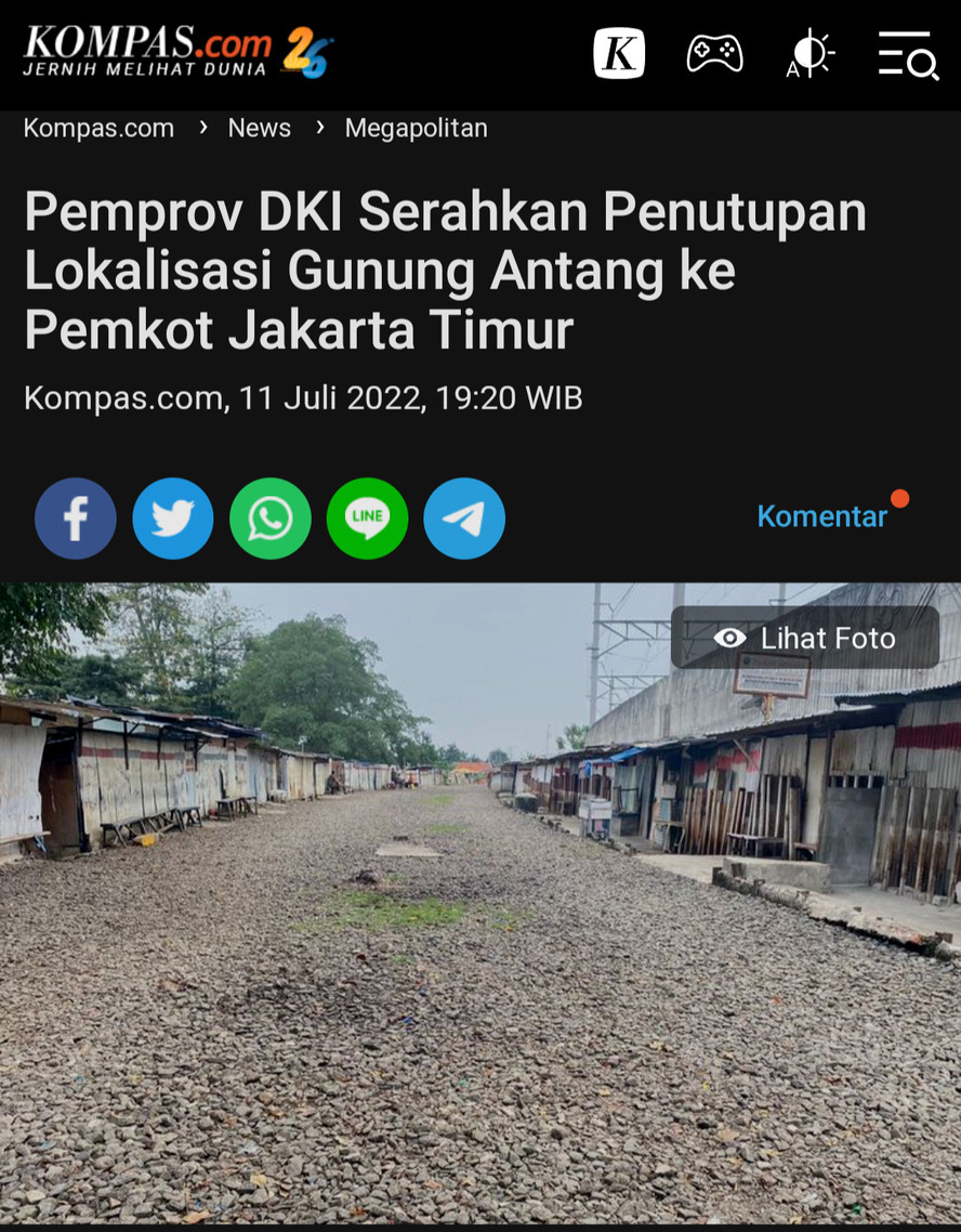 Kompleks pelacuran Gunung Antang di Jakarta Timur 