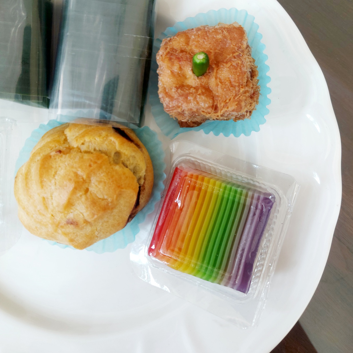 Kue lapis basah pelangi, apa urusannya dengan LGBT? 