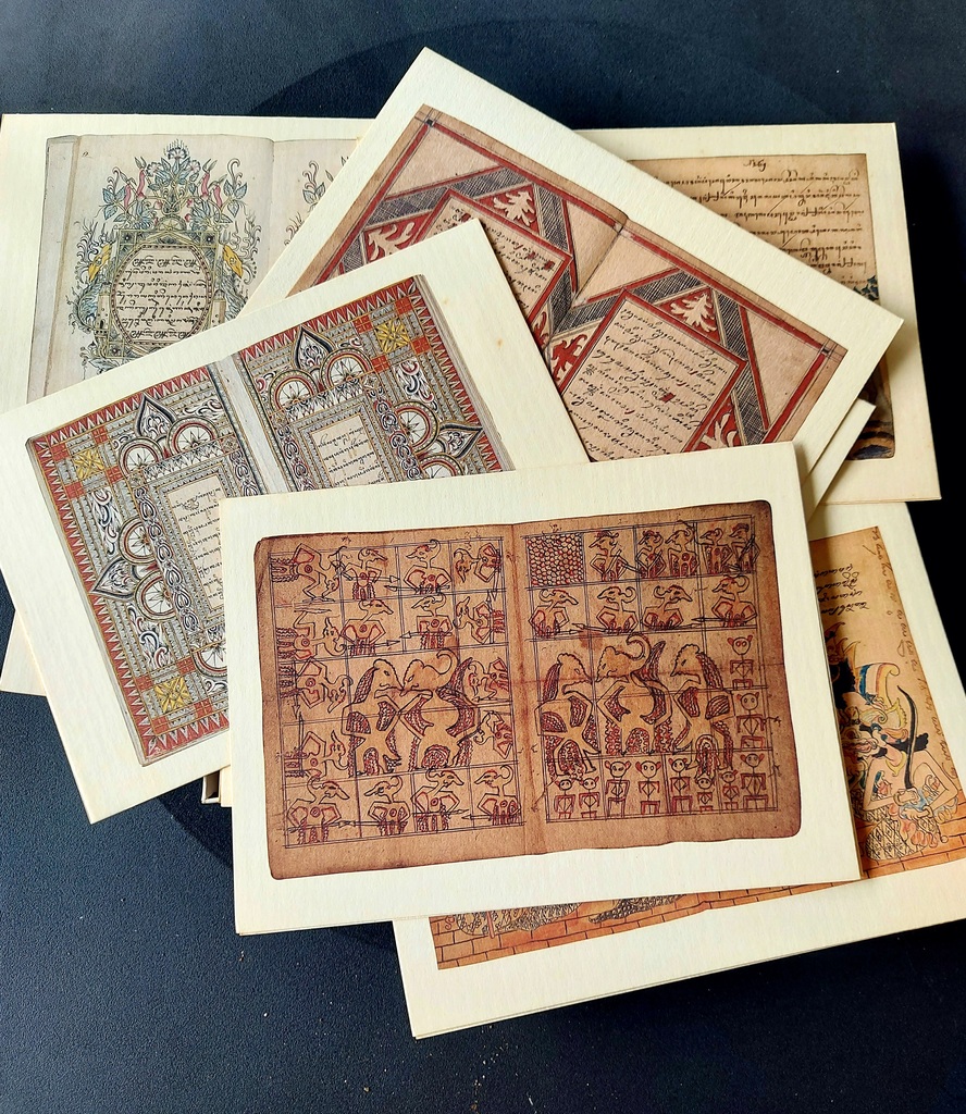Kartu ucapan berisi manudkrip kuno Nusantara dari Yayasan Lontar 